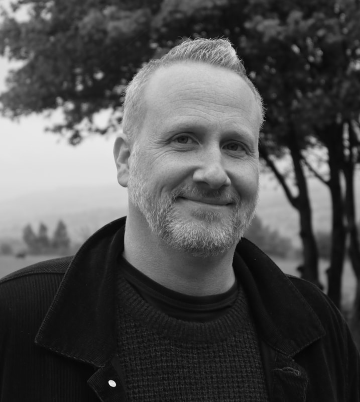 Russ Thomas Author Pic