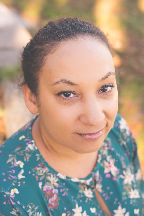 Louise_Hare_2-600x900